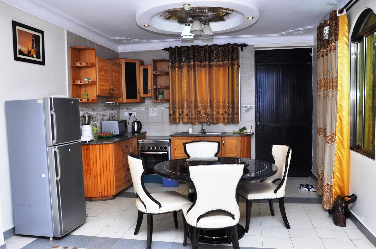 Evelyn Apartments Kyambogo  Экстерьер фото